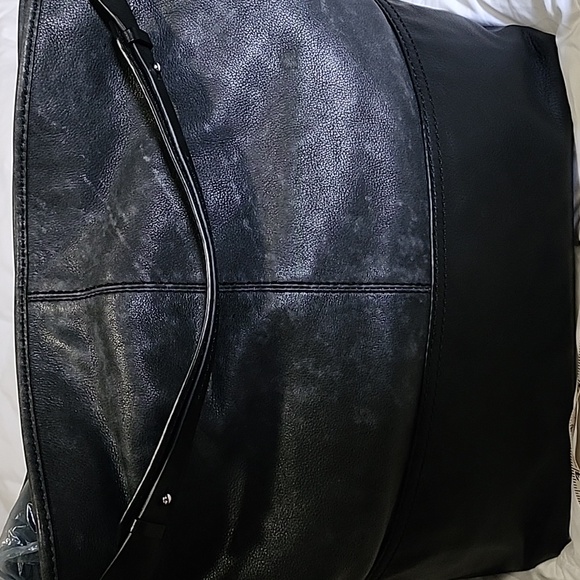 womans UGG tote bag - Picture 6 of 11